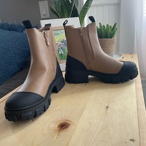 Women’s two-toned ankle boots, waterproof, never worn size 7.5